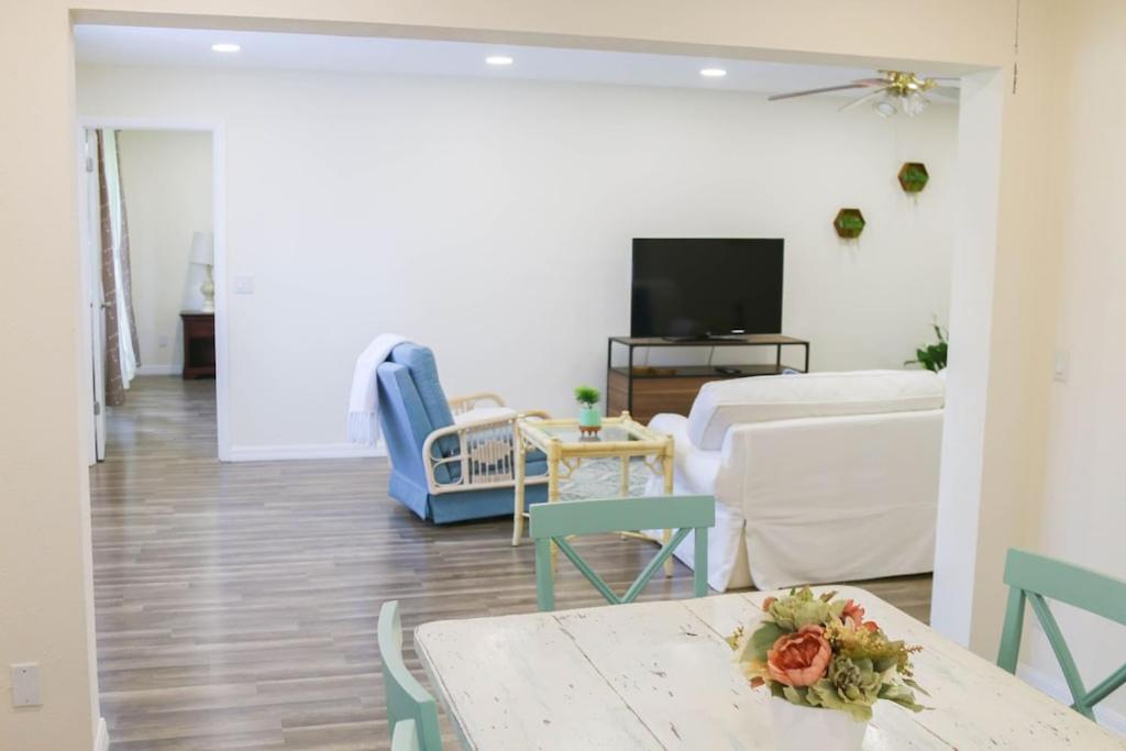 Vacation Home The 114 House has views of Grassy Lake, Lake Placid, FL