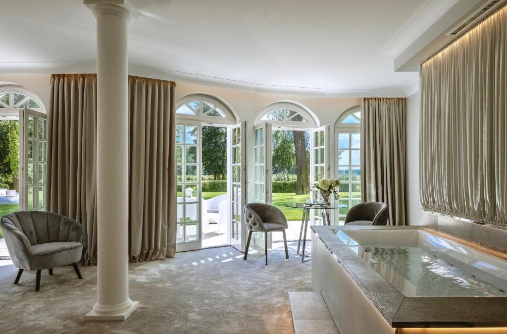 Villa Contessa - Luxury Spa Hotels - Suite With Spa Bath