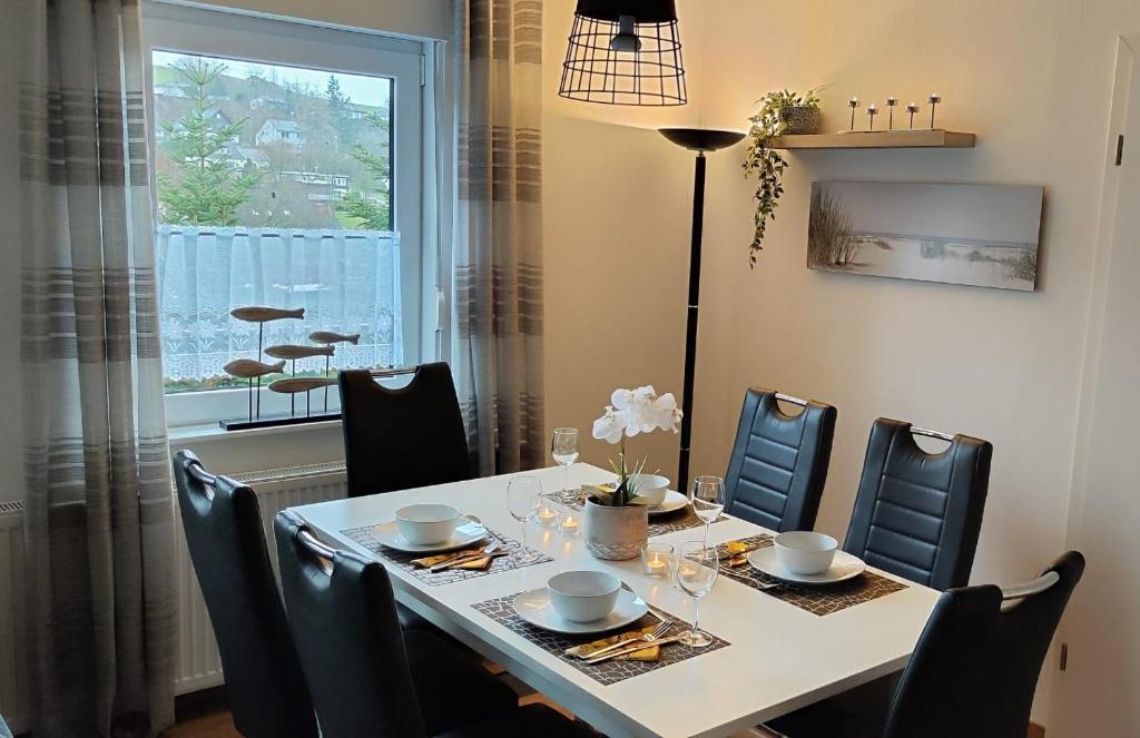 Posezení v ubytování diemelseeholiday romantisches Ferienhaus im Sauerland Nähe Willingen Winterberg