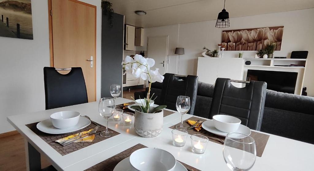 Kuchyň nebo kuchyňský kout v ubytování diemelseeholiday romantisches Ferienhaus im Sauerland Nähe Willingen Winterberg