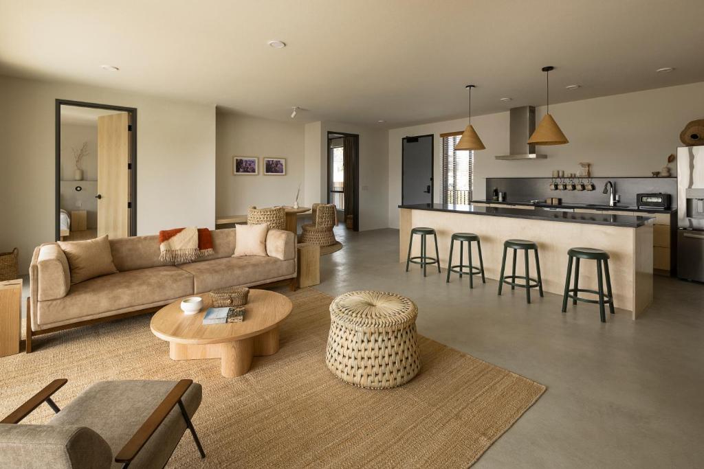 Kuchyň nebo kuchyňský kout v ubytování Drift Palm Springs, a Member of Design Hotels