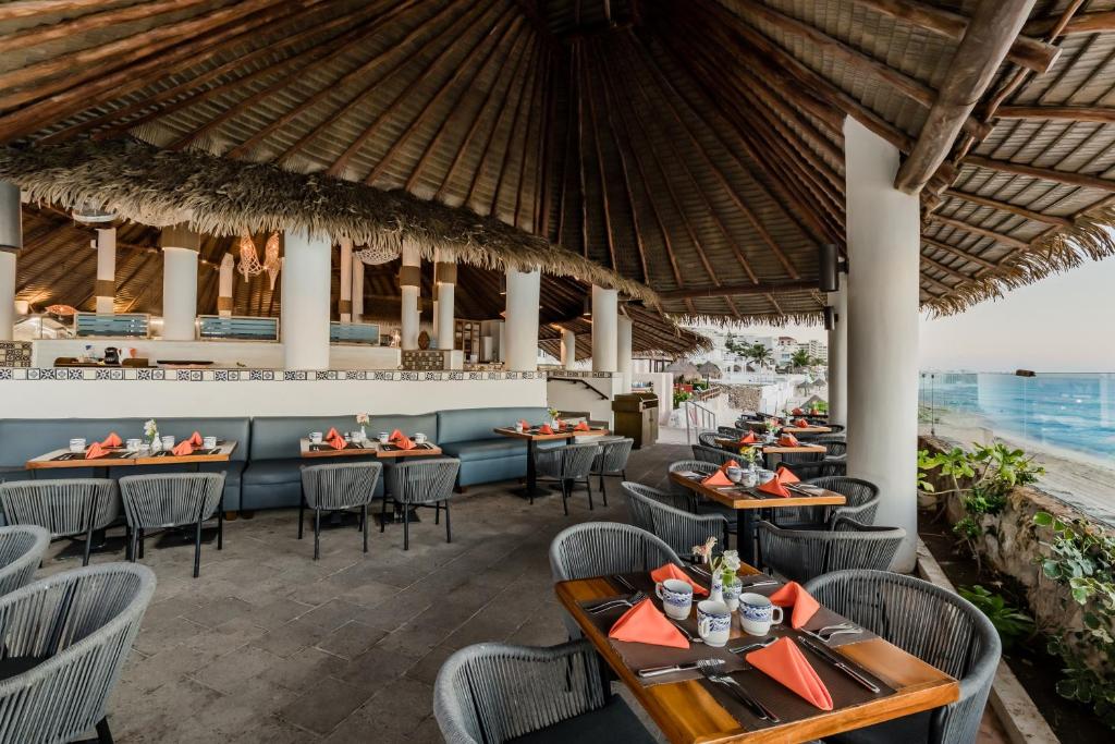 Restaurace v ubytování Royal Solaris Cancun - All Inclusive