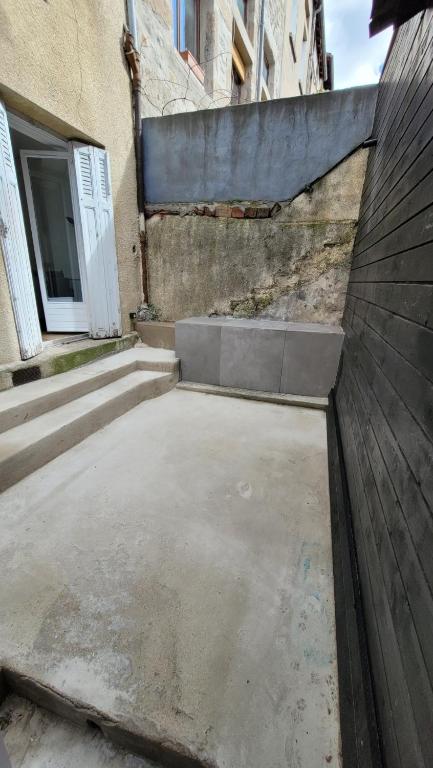 Zdjęcie z galerii obiektu Studio cosy Saint-Étienne centre ville w mieście Saint-Étienne