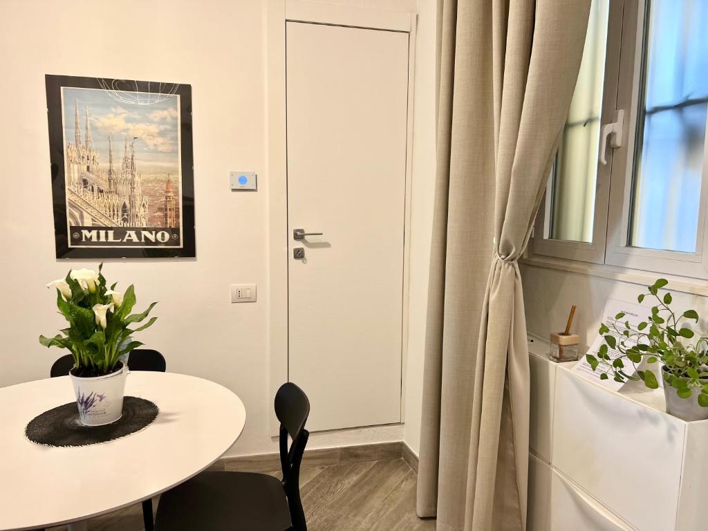 Zdjęcie z galerii obiektu Glamour Liberty Apartment Sabotino38 w Mediolanie