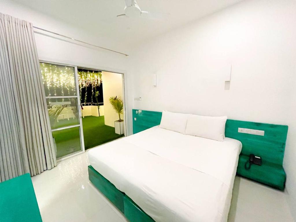 Planktons Beach - 17