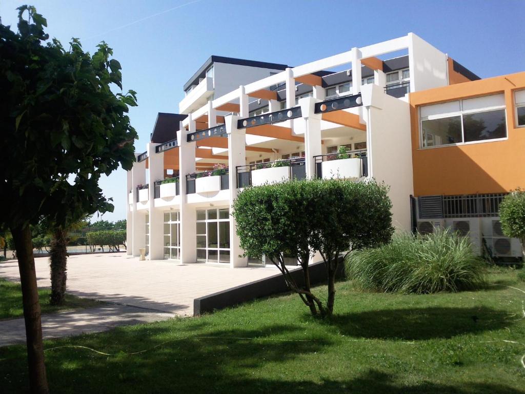 Hôtel Residence Les Aiguades, Port-de-Bouc – Tarifs 2022