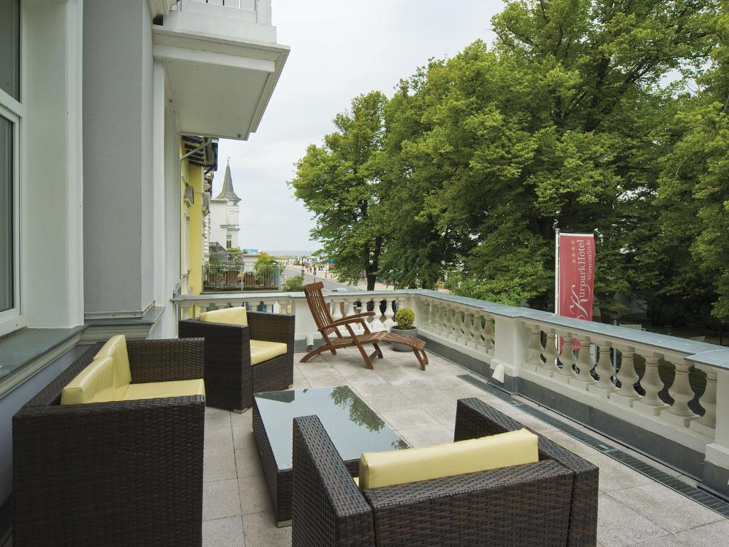 Balkón nebo terasa v ubytování KurparkHotel Warnemünde
