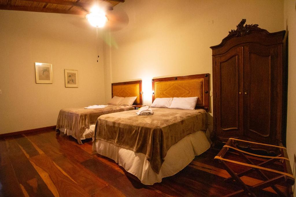 Hotel La Calzada - Quadruple Room With Mountain View