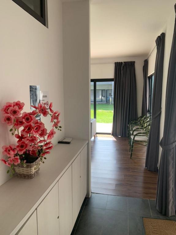 Fotografie z fotogalerie ubytování MF Roxy Beach Townhouse Sematan Private Unit L31 v destinaci Sematan