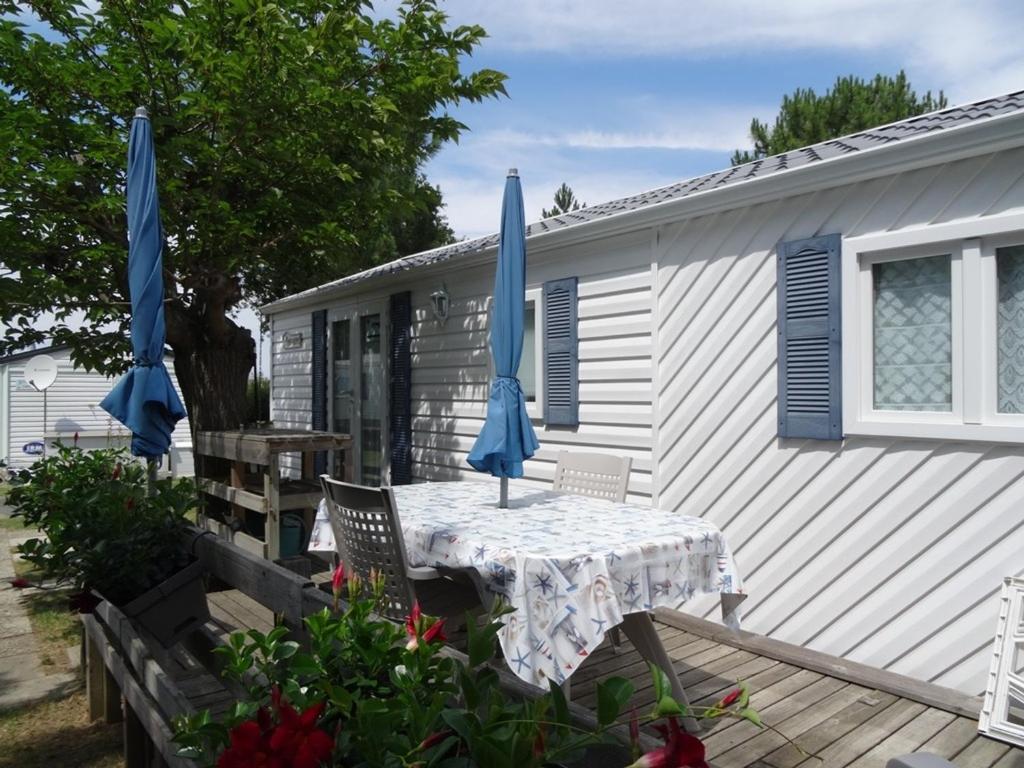 Mobil-Home Fouras, 3 pièces, 4 personnes - FR-1-709-20, Fouras – Updated  2023 Prices