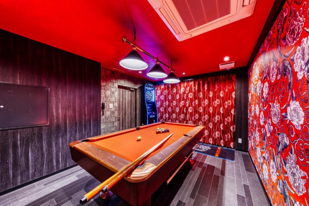 Biliár nebo kulečník v ubytování Hotel Lotus Umeda -Adult Only