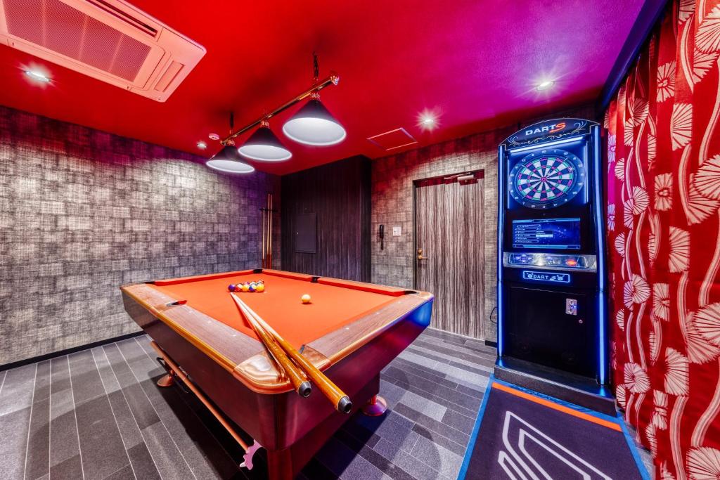 Biliár nebo kulečník v ubytování Hotel Lotus Umeda -Adult Only