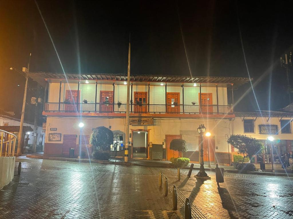 Budova, kde se hotel nachází