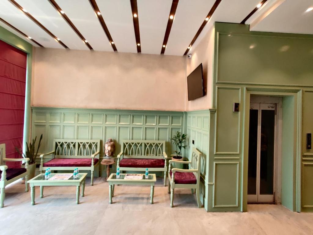 Posezení v ubytování Hotel Dua Grand by Dua Hospitality -300 Meters From Golden Temple