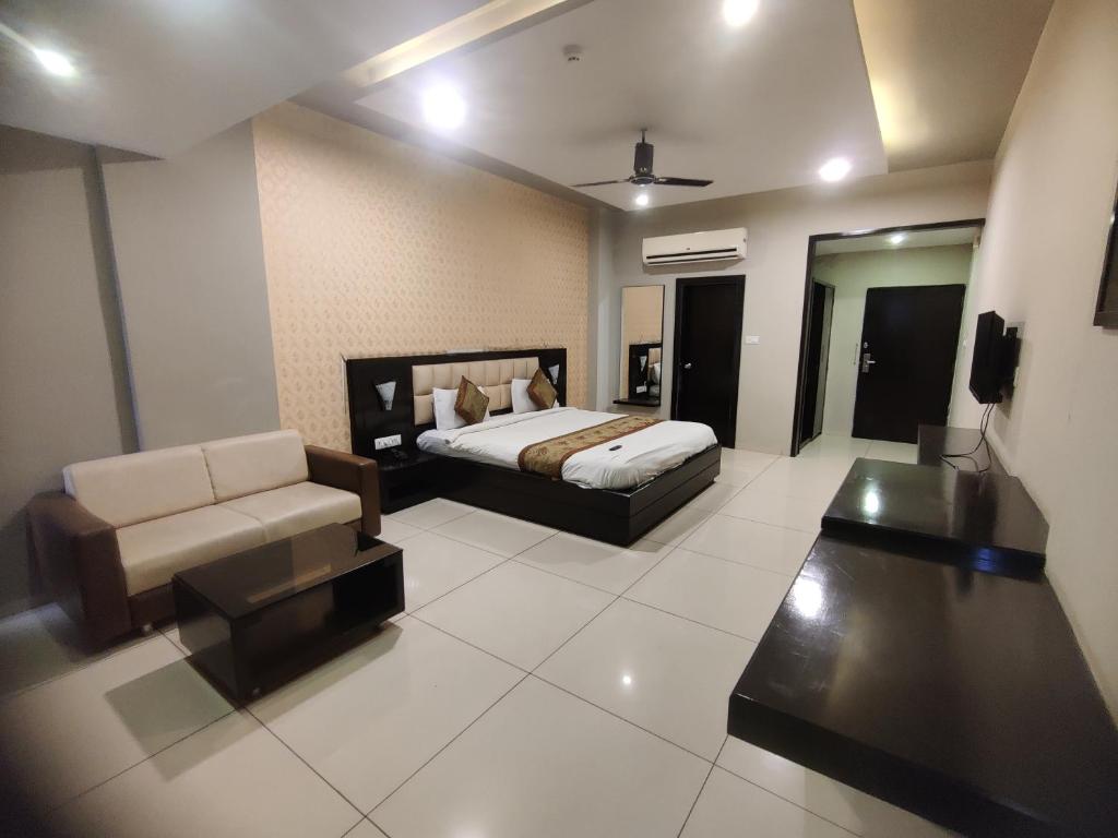 Postel nebo postele na pokoji v ubytování HOTEL RESTANDVIEW