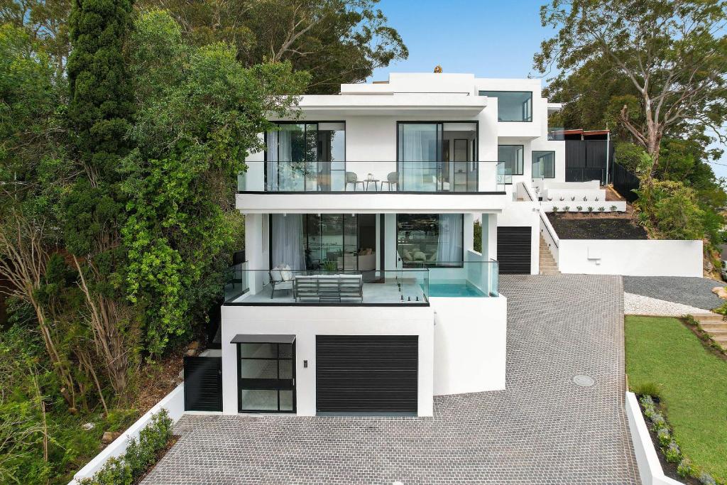 Luxury Waterside Home Sydney Updated