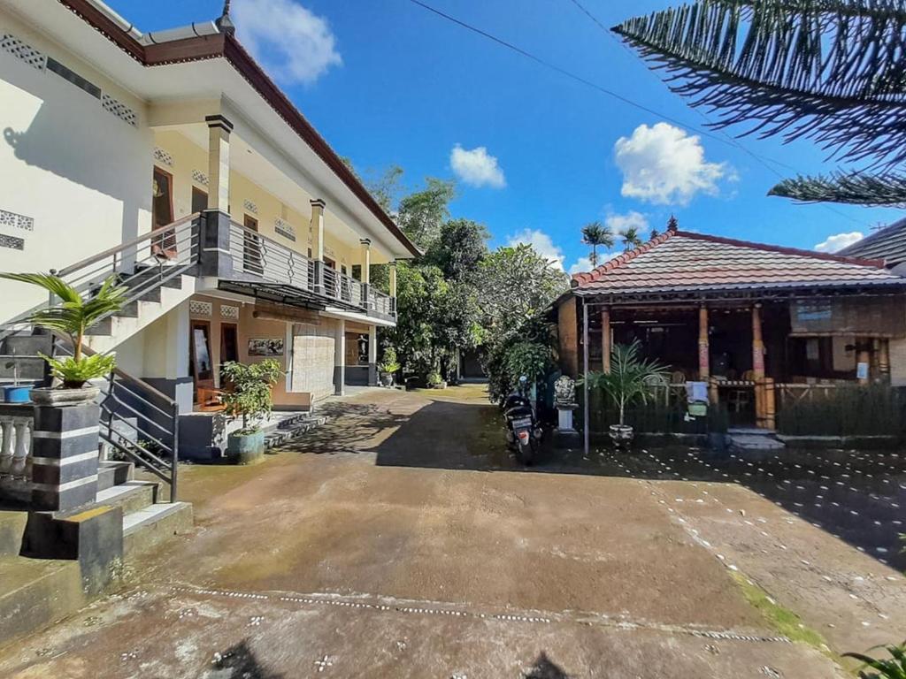 Edificio en el que se encuentra la habitación en casa particular