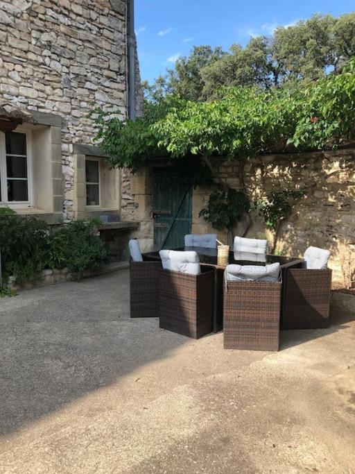 Zdjęcie z galerii obiektu Appartement dans un domaine Viticole w mieście Fontanès