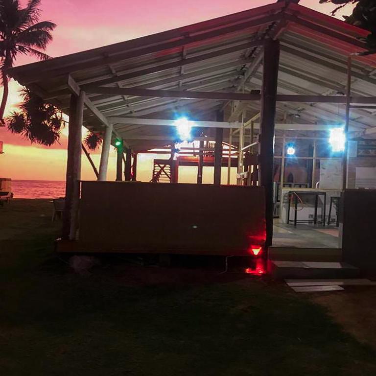Fotografie z fotogalerie ubytování New Amadeo Beach v Hikkaduwě