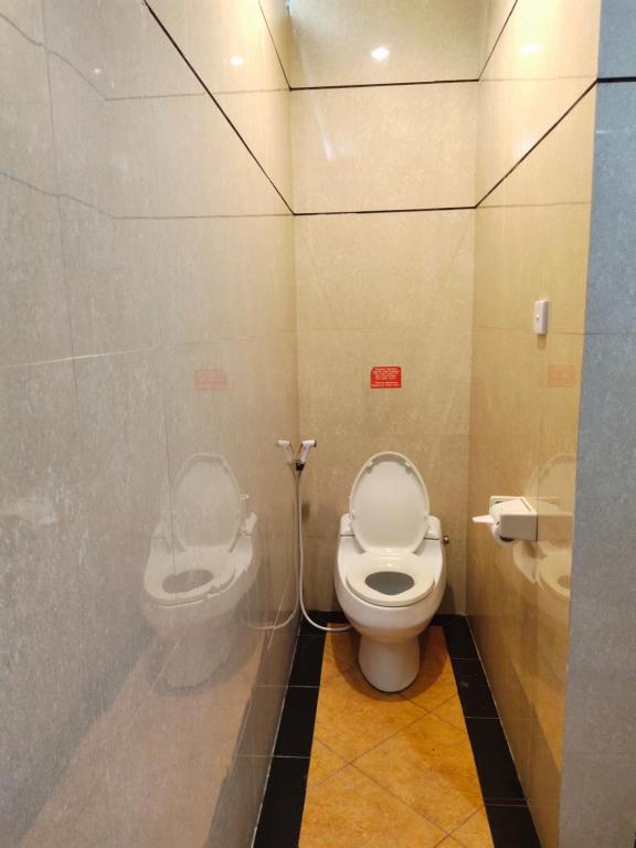 Koupelna v ubytování La Walon Hotel