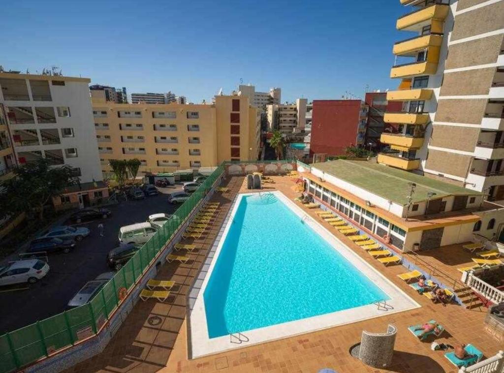 Bazén v ubytovaní Marlenghi Apartments 125 alebo v jeho blízkosti