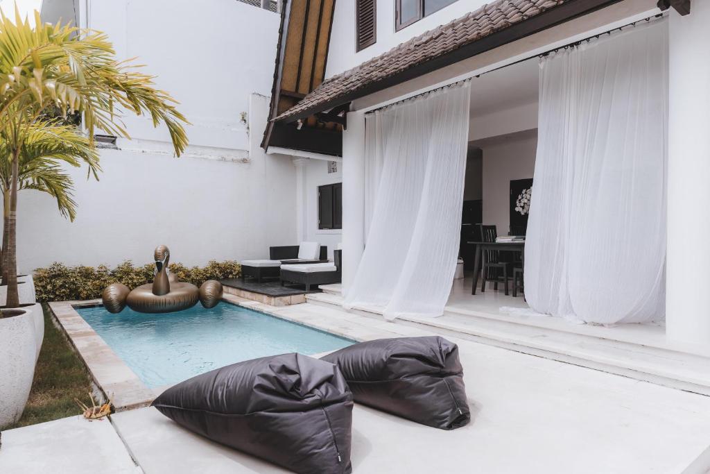 Villa Manis Kecil