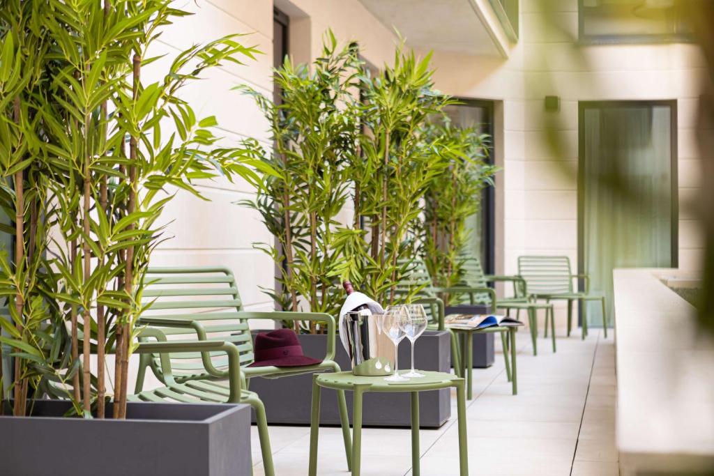 Hotel Yac Paris Clichy, a member of Radisson Individuals - Superior Kamer - Tuin