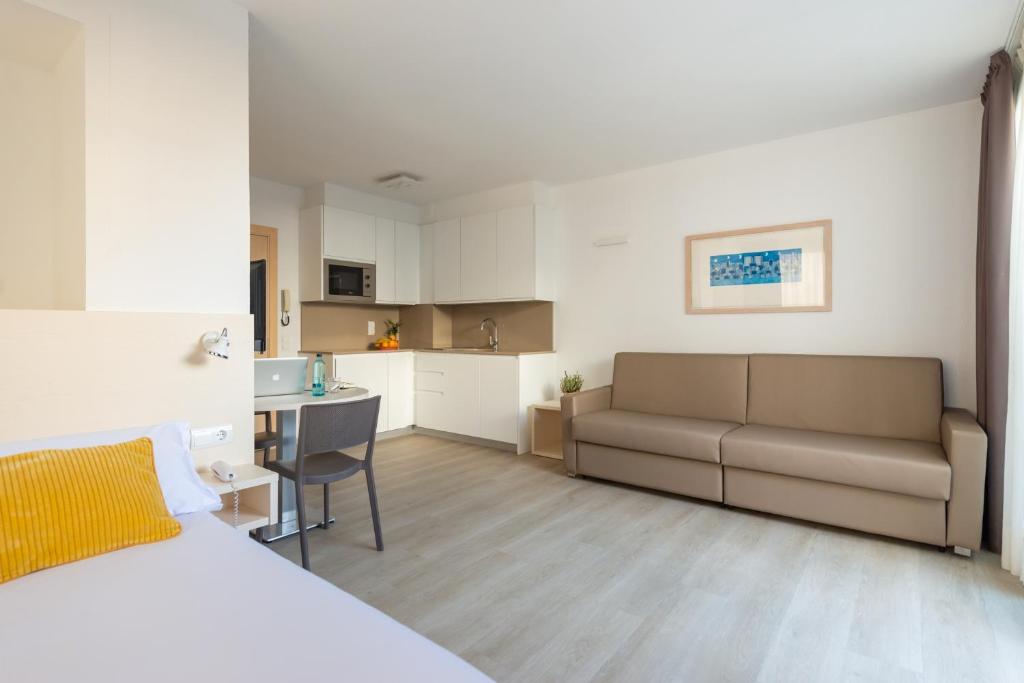 Atenea Park Suites & Apartments photo