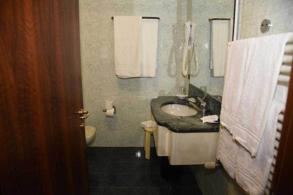 HOTEL DUCA D'AOSTA - Camera Quadrupla Standard