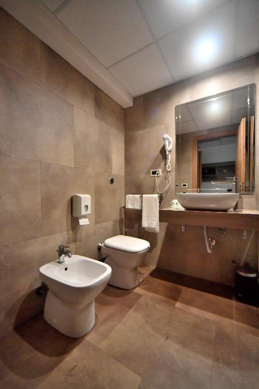 Koupelna v ubytování Palace Inn Rome Fiano