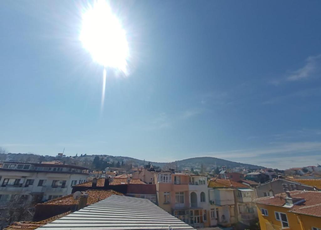 Nespecifikovaný výhled na hory nebo výhled na hory při pohledu z hotelu