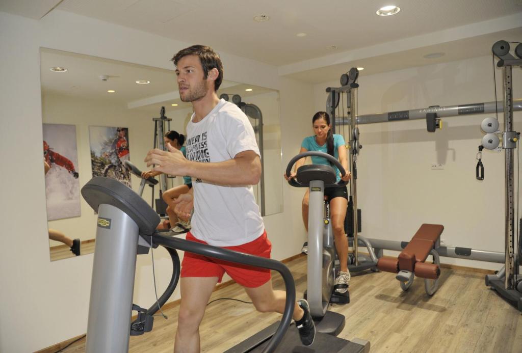 The fitness centre and/or fitness facilities at Hotel Bischofsmütze