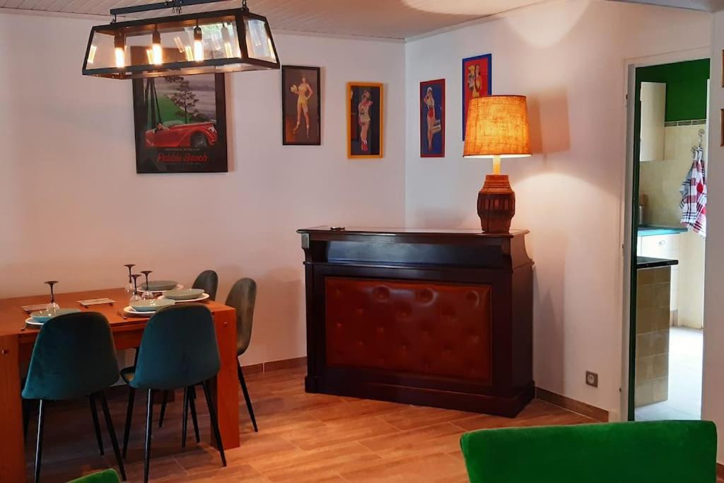 Fotografia z galérie ubytovania Magnifique coin de mas avec piscine privative v destinácii Meynes