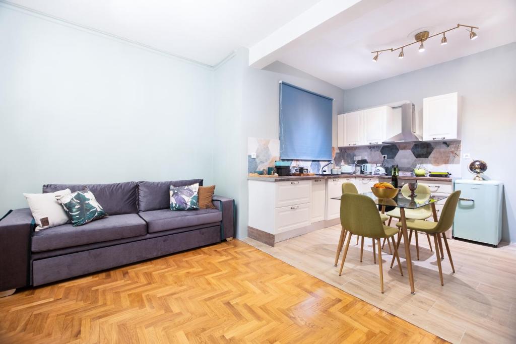 Natural Apartment near Downtown, Athens (updated prices 2024)