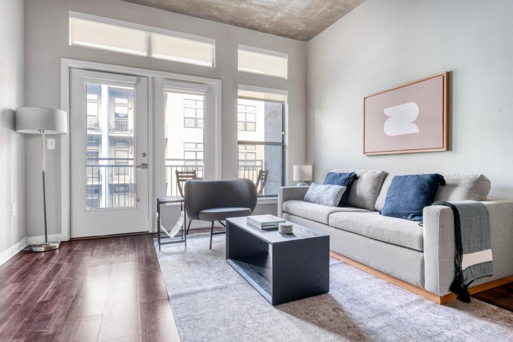 Apartment Barton Springs 1br w wd gym pool nr Town Lake ATX108, Austin