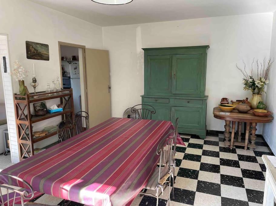 Posteľ alebo postele v izbe v ubytovaní La maison du prieuré