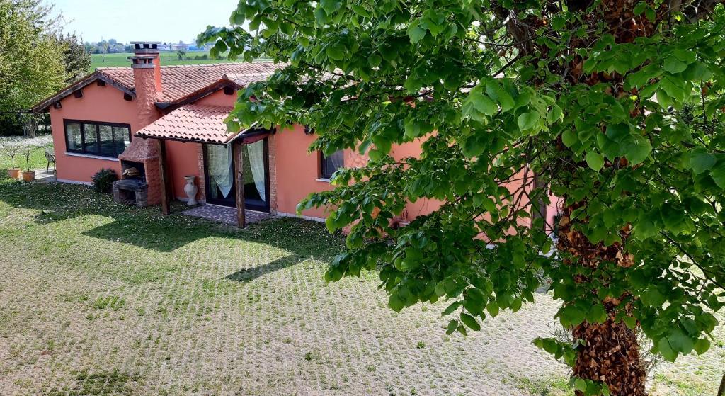 Budova, kde se farma nachází