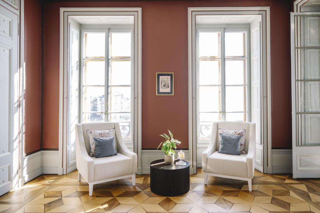 Posezení v ubytování Château de l'Aile- Boutique Suites