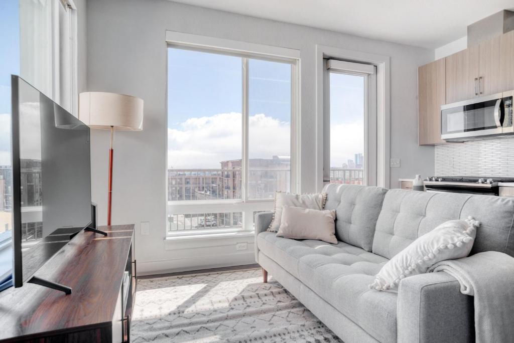 Apartment LoHi Studio w WD Lounge BBQ nr Commons Park DEN143, Denver