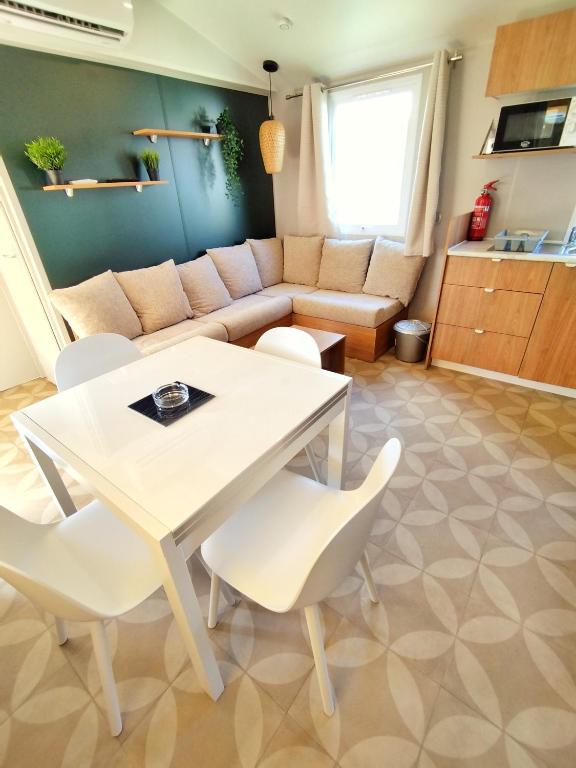 Fotografia z galérie ubytovania Mobil-Home Eucalyptus Valras-Plage v destinácii Valras-Plage