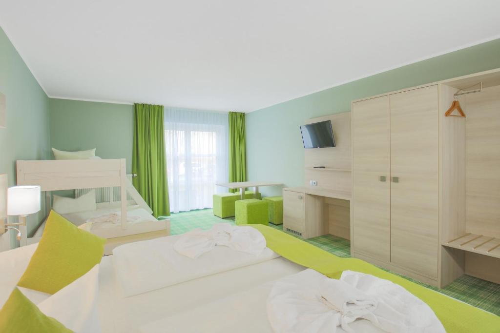 Inselhotel Poel - Familiekamer (2 Volwassenen + 2 Kinderen)