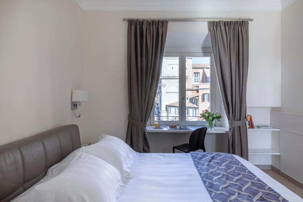 Superior Double Room with View — room photograph