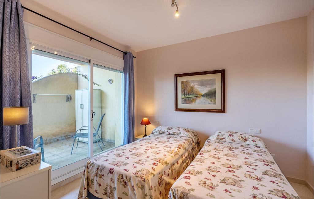 Fotografie z fotogalerie ubytování Beautiful Apartment In Torrox Costa v destinaci Torrox Costa