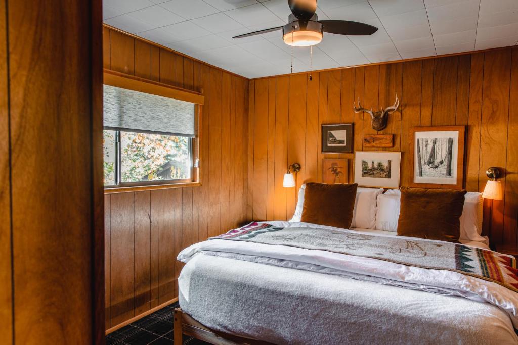 The Fireside Inn - 