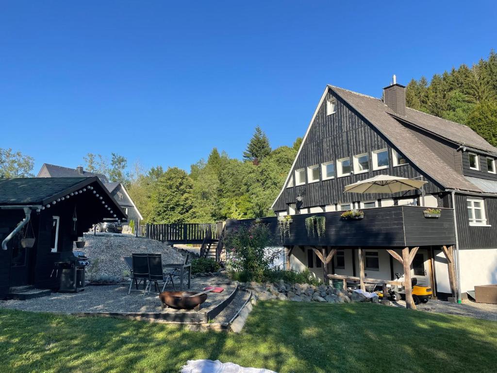 Taman di luar Haus zur Mühle