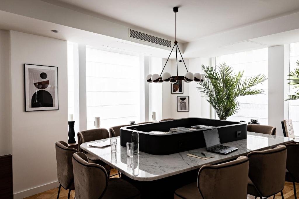 Holiday Inn Paris Palais de l'Elysée by IHG - Resim 40