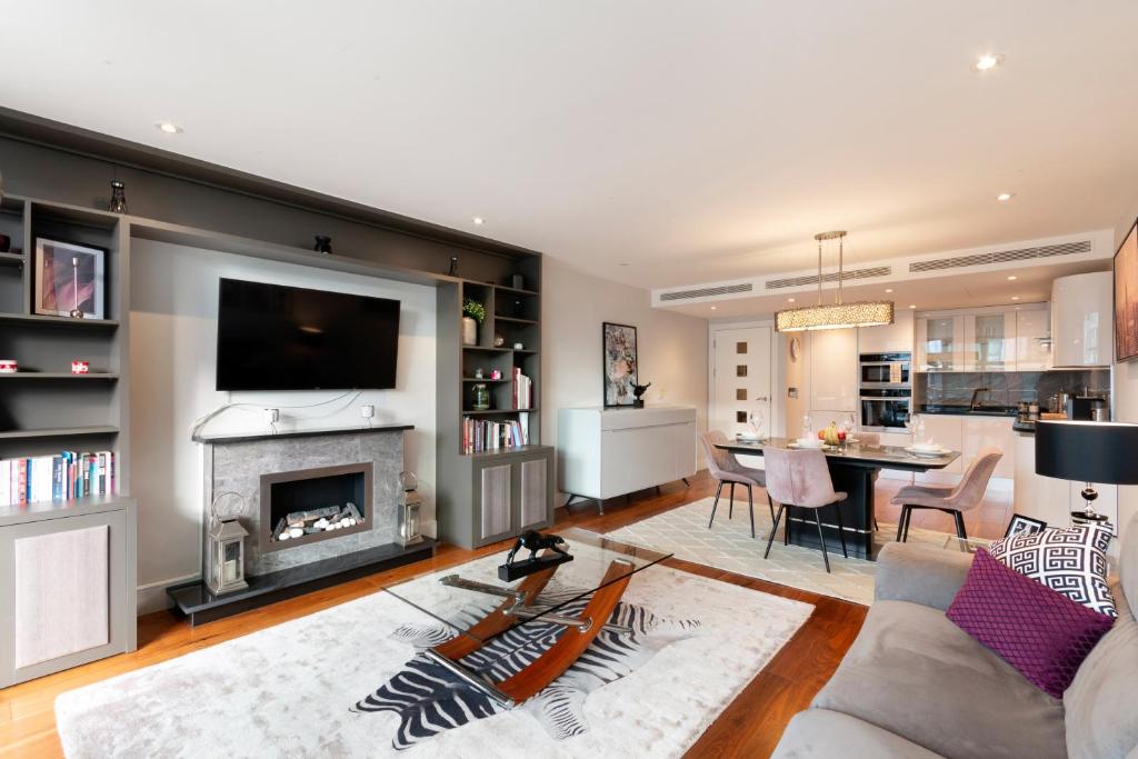 Apartment Stylish Riverside 2 Bedroom Flat, London, UK