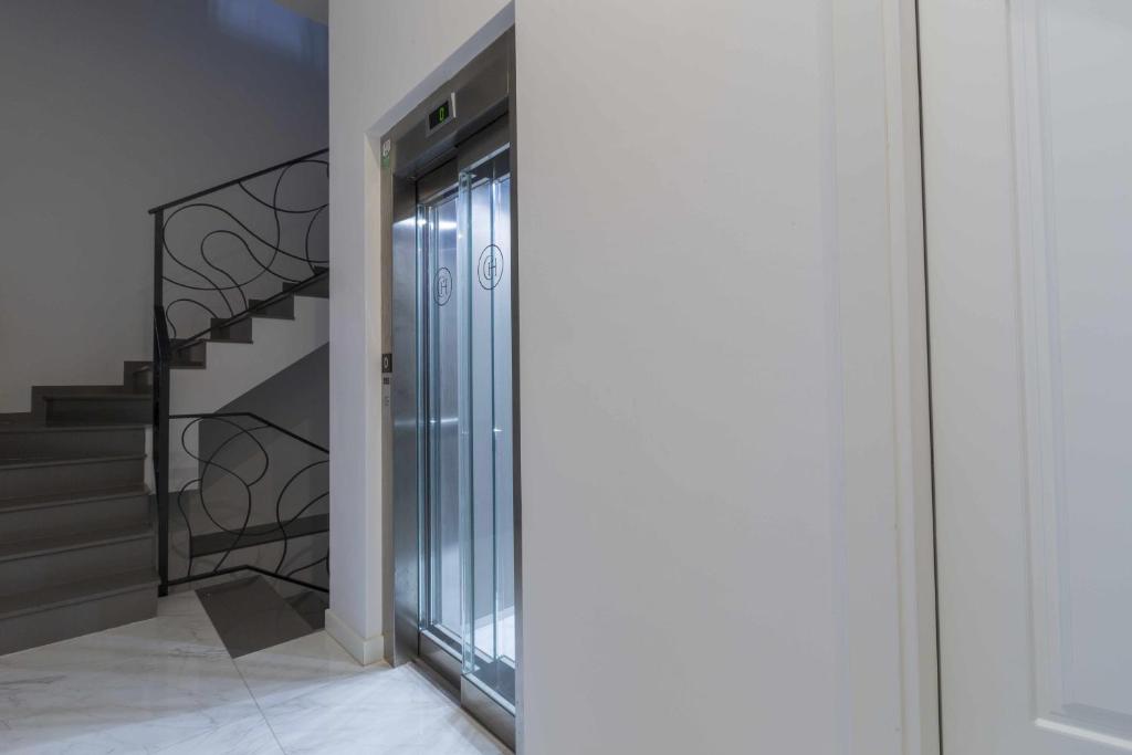 THE CLOCK HOUSE - Luxury Urban Suites - 19