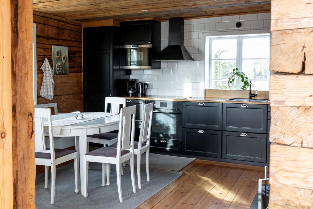 Bergs Gård & Hållsvikens Gård