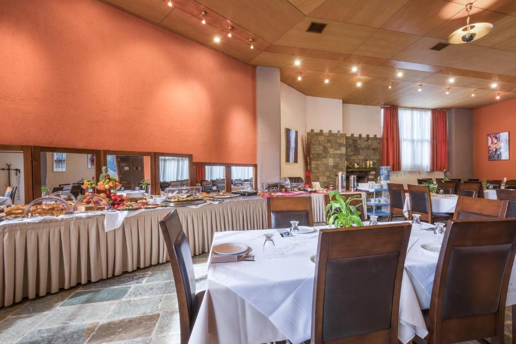 Restaurace v ubytování Arahova Inn Hotel